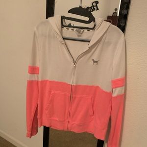 Pink sweater    Pet free home